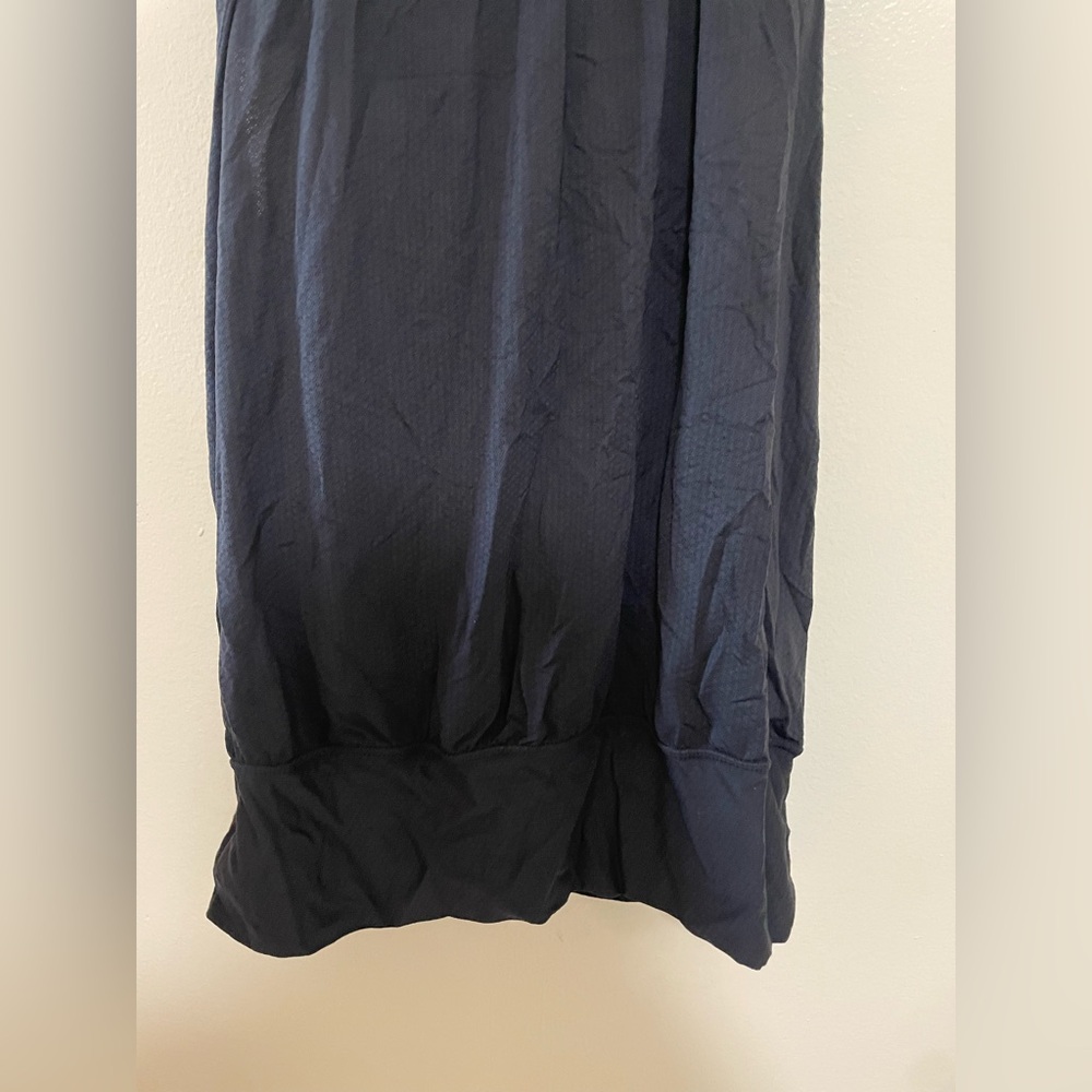 ✨Lululemon No Limits Black Tank Top Size 2 - Picture 4 of 9